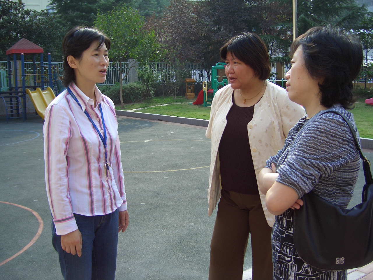 朱建华副局长前往乐山幼儿园实地视察